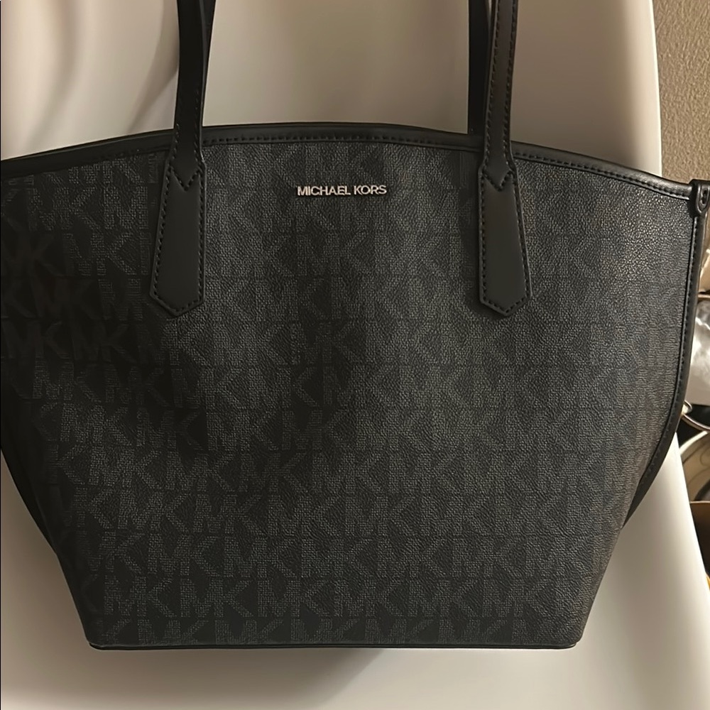 Michael Kors Black Shoulder Bag with Sleek Trapezoid Design